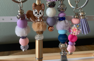 pennen met siliconen figuren en fluffy kralen